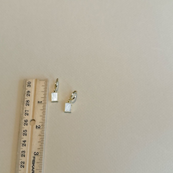 Minimalist geo hoop earrings #1377 - Picture 4 of 4